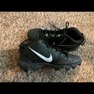 Boys baseball cleats